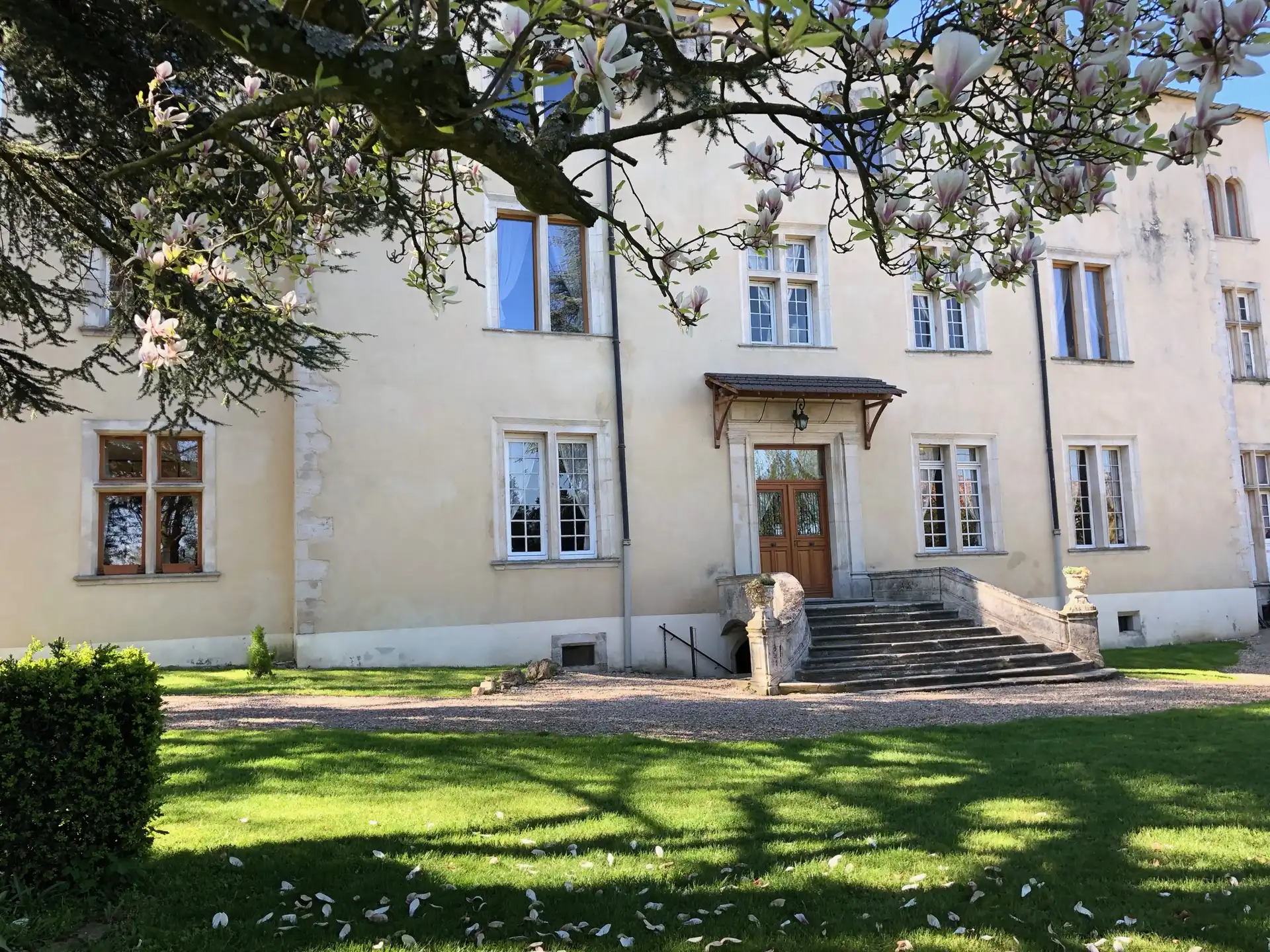 Bed and breakfast in an authentic French Castle